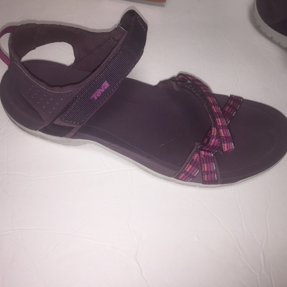 Women teva verra Purple water hiking sandals 11